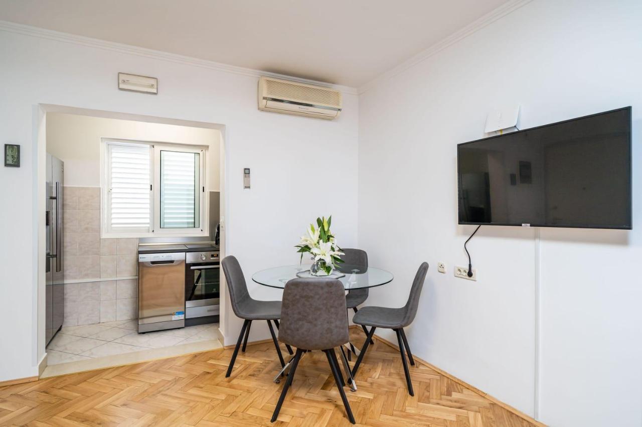 Apartman Knego With Parking Dubrovnik Kültér fotó