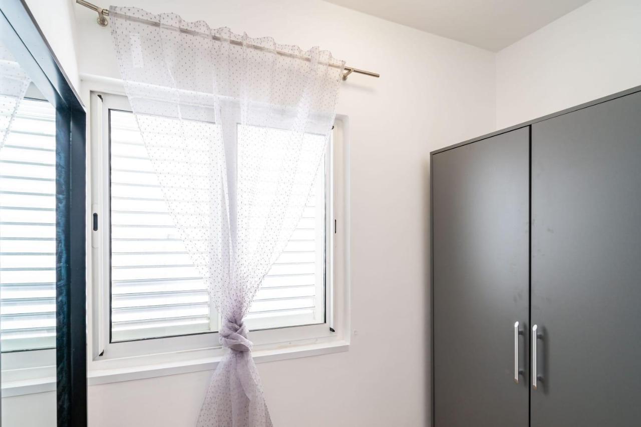 Apartman Knego With Parking Dubrovnik Kültér fotó