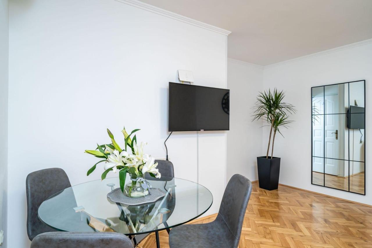 Apartman Knego With Parking Dubrovnik Kültér fotó