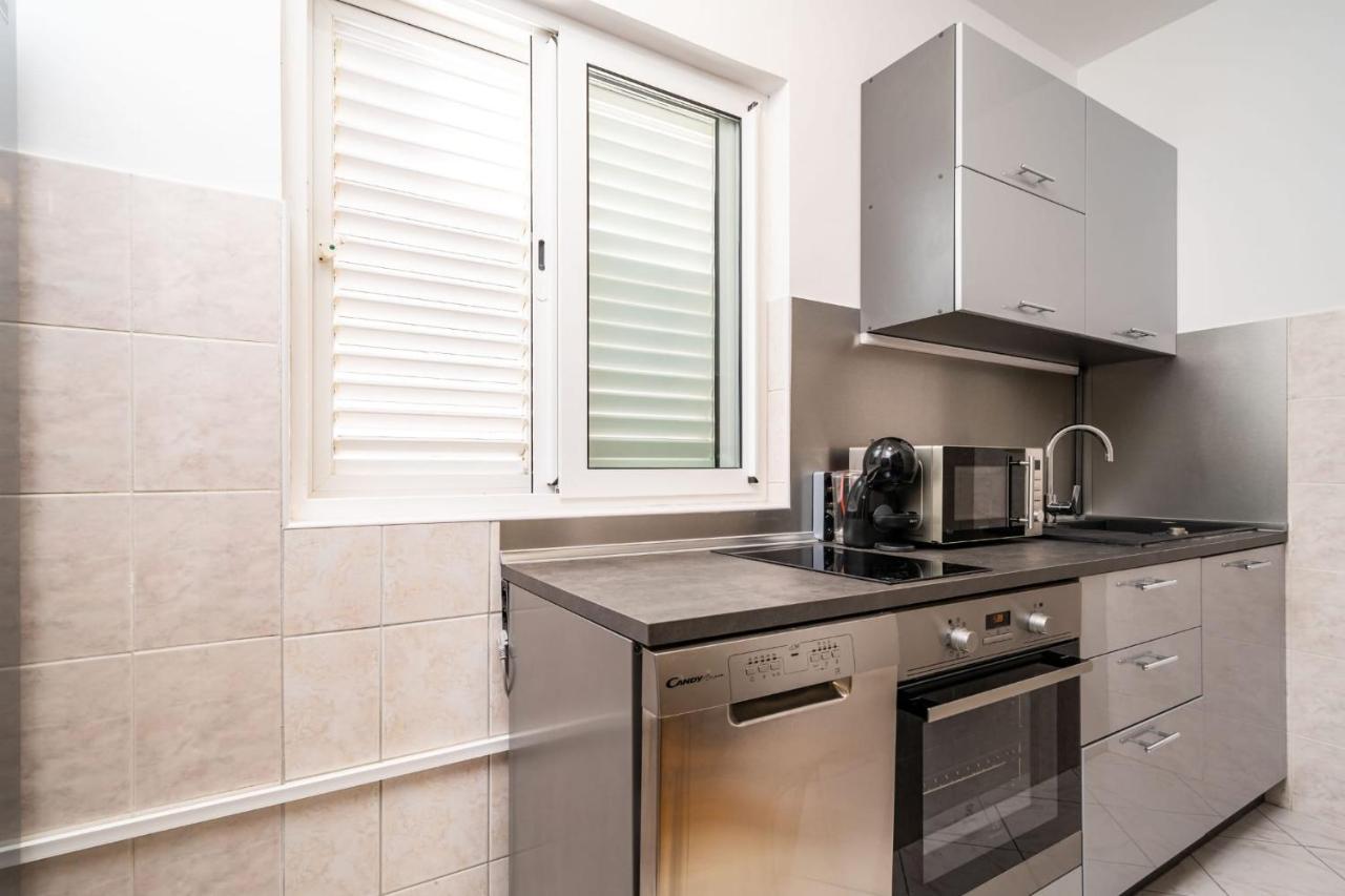 Apartman Knego With Parking Dubrovnik Kültér fotó