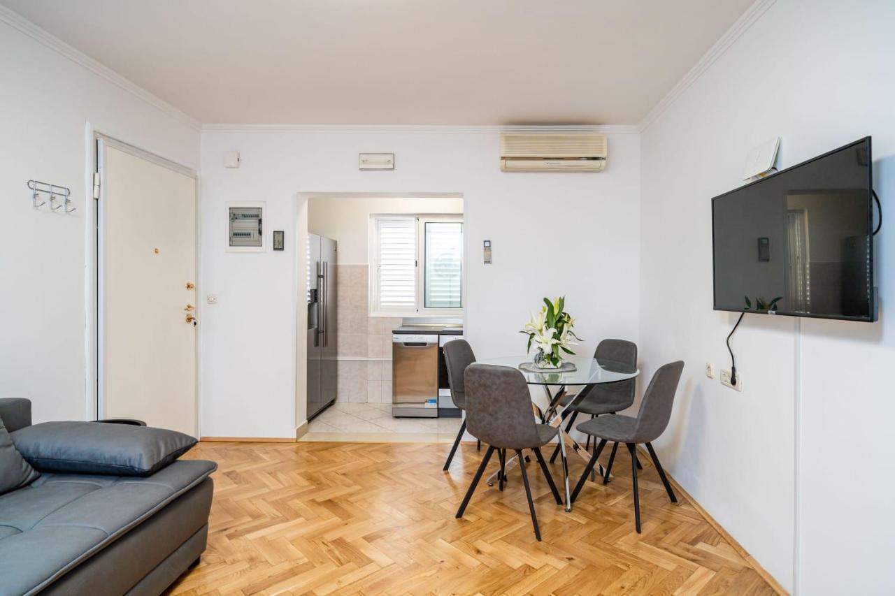 Apartman Knego With Parking Dubrovnik Kültér fotó