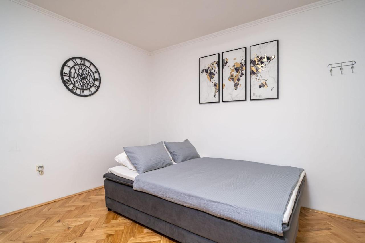 Apartman Knego With Parking Dubrovnik Kültér fotó