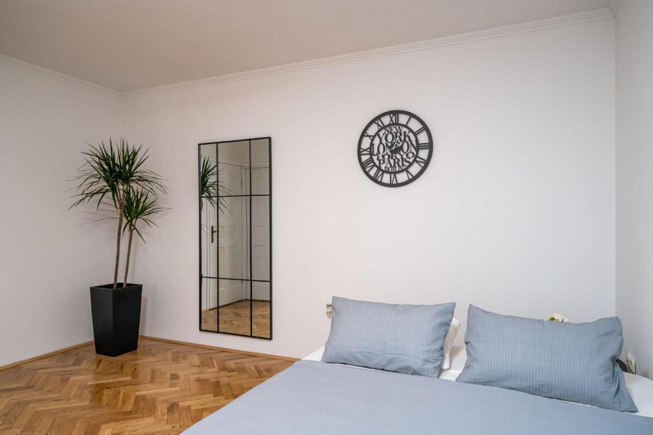 Apartman Knego With Parking Dubrovnik Kültér fotó