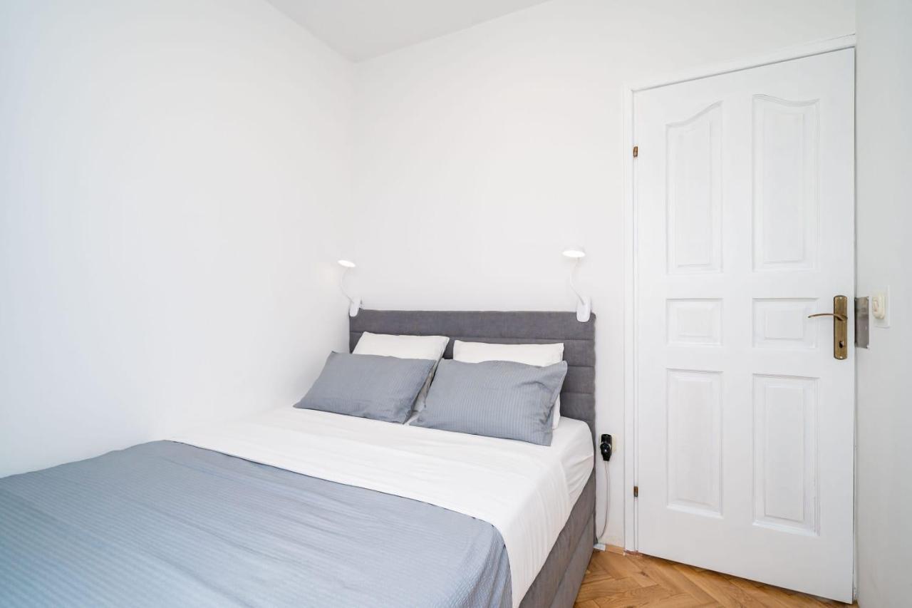 Apartman Knego With Parking Dubrovnik Kültér fotó
