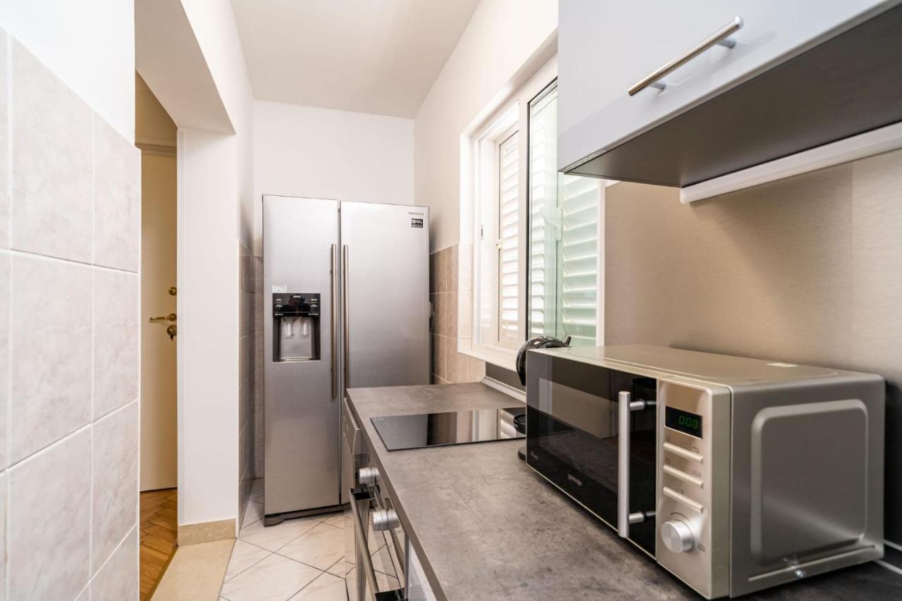 Apartman Knego With Parking Dubrovnik Kültér fotó