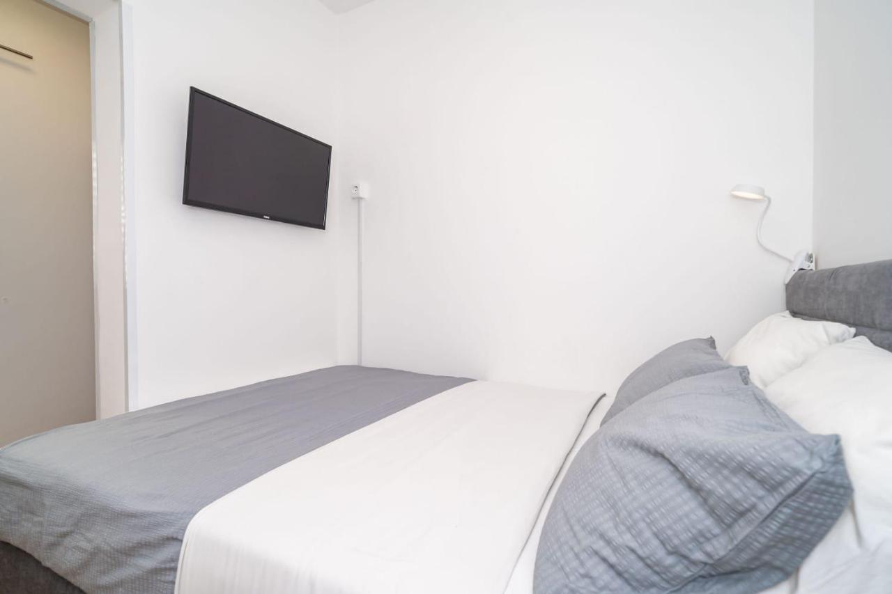 Apartman Knego With Parking Dubrovnik Kültér fotó