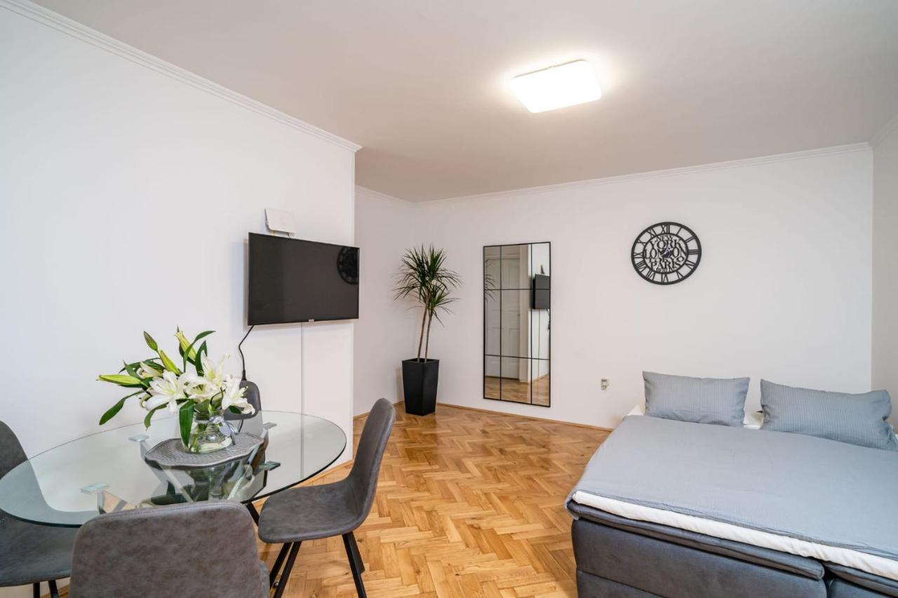 Apartman Knego With Parking Dubrovnik Kültér fotó